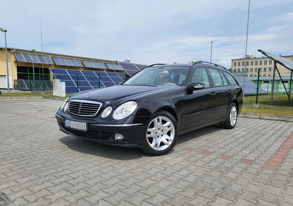 Mercedes-Benz Klasa E cena 29900 przebieg: 296000, rok produkcji 2005 z Kosów Lacki małe 326